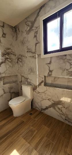 EN VENTA CASA MODERNA EN LAS CARMELITAS, SANTIAGO