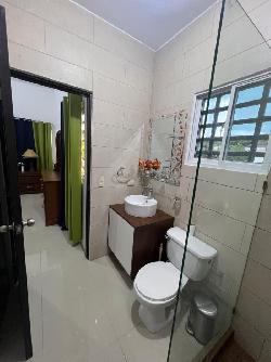 EN VENTA CASA CON PISCINA EN RESIDENCIAL ,PUERTO PLATA