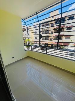 EN ALQUILER APARTAMENTO EN Ave. ESTRELLA SAHDALA 