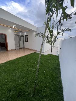 VENTA DE CASA EN PROYECTO CERRADO EN LLANOS DE GURABO 