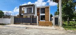 EN VENTA CASA MODERNA EN LAS CARMELITAS, SANTIAGO