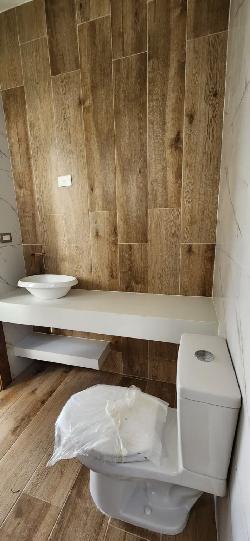 EN VENTA CASA MODERNA EN LAS CARMELITAS, SANTIAGO