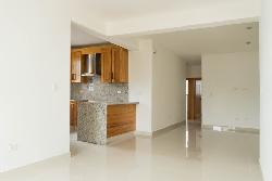 En Venta primer nivel con patio  en Monte Verde 