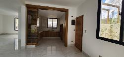 EN VENTA CASA MODERNA EN LAS CARMELITAS, SANTIAGO