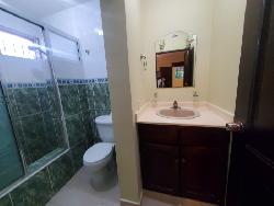  VENTA CASA JARDINES DEL ESTE,  PROX AL HOMS, SANTIAGO