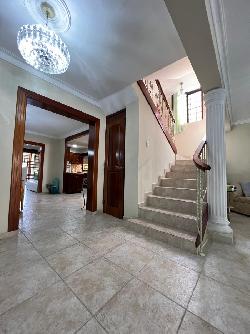 Casa Amueblada en Alquiler en Altos de Arroyo Hondo III