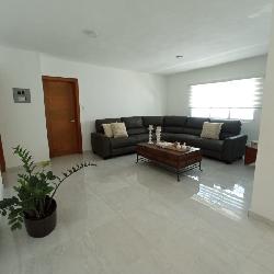 Casa en Venta con Patio en Prado Oriental, S.D.E.