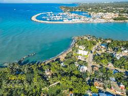 Terreno en Venta frente a la Playa en Boca de Chavón 