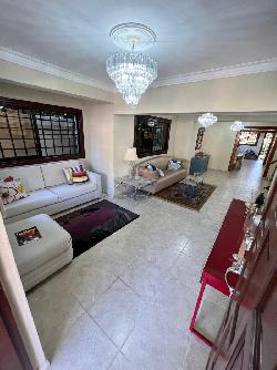 Casa Amueblada en Alquiler en Altos de Arroyo Hondo III