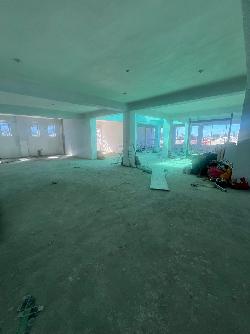 Local comercial en alquiler en 3er nivel con 300 mts