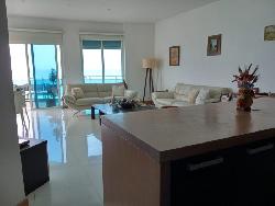  Apartamento en Venta  en el Malecón con Vista al Mar 