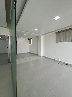 Alquiler de Local comercial 73 mts Arroyo Hondo viejo