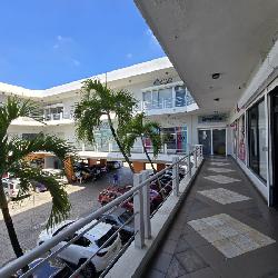 Local comercial en venta en Plaza metropolitana Naco