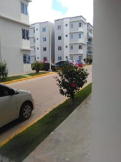 Alquilo Apartamento En  Resd. Las Cayenas  San Isidro