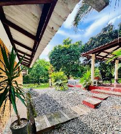 Venta de villa en Monte Plata estilo Campestre 4 hab.