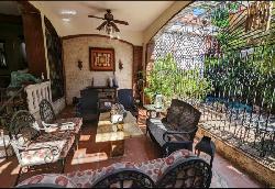 En Venta Hermosa Casa Colonial en Gazcue