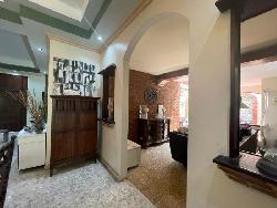 En Venta Hermosa Casa Colonial en Gazcue