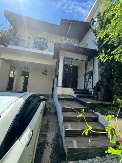 Venta de Casa en Arroyo Hondo ll Amueblada con Picussi