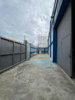 Se Alquila Nave Industrial, Villa Aura