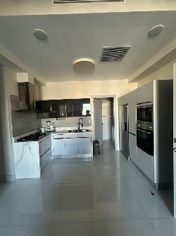 Apartamento en Alquiler Amueblado Ensanche Paraiso 