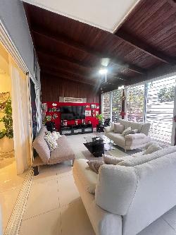 Apartamento en 2do Nivel con Terraza Los Prados D.N