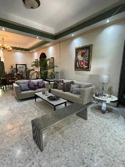 En Venta Hermosa Casa Colonial en Gazcue