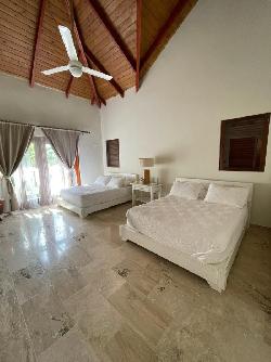  Venta Impresionante Villa en Juan Dolio casa de playa