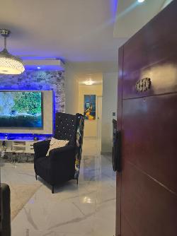 Hermoso apartamento en un 1er piso, en La Monumental