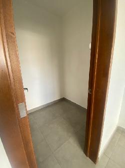 Apartamento de 1 habitación en lujosa torre en Serralles