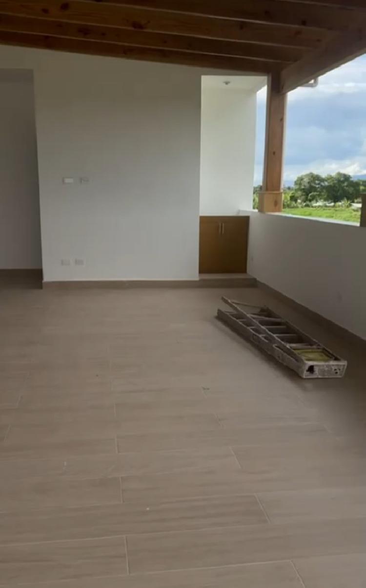 EN VENTA APARTAMENTO PENTHOUSE PROXIMO AEROPUERTO CIBAO