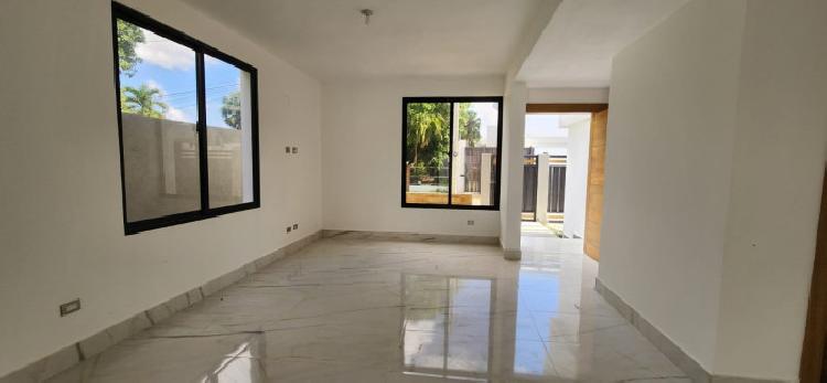 EN VENTA CASA MODERNA EN LAS CARMELITAS, SANTIAGO