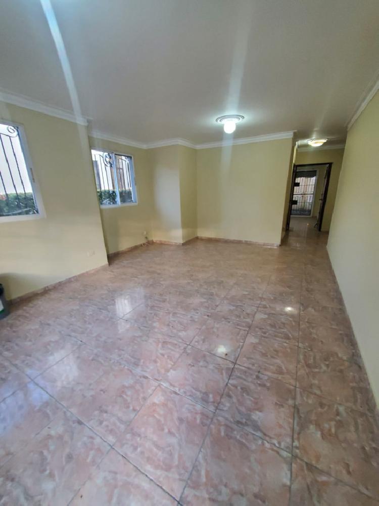  VENTA CASA JARDINES DEL ESTE,  PROX AL HOMS, SANTIAGO