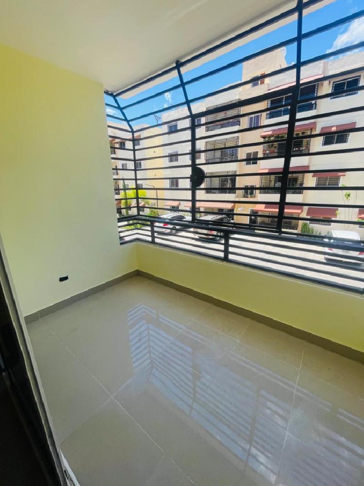 EN ALQUILER APARTAMENTO EN Ave. ESTRELLA SAHDALA 