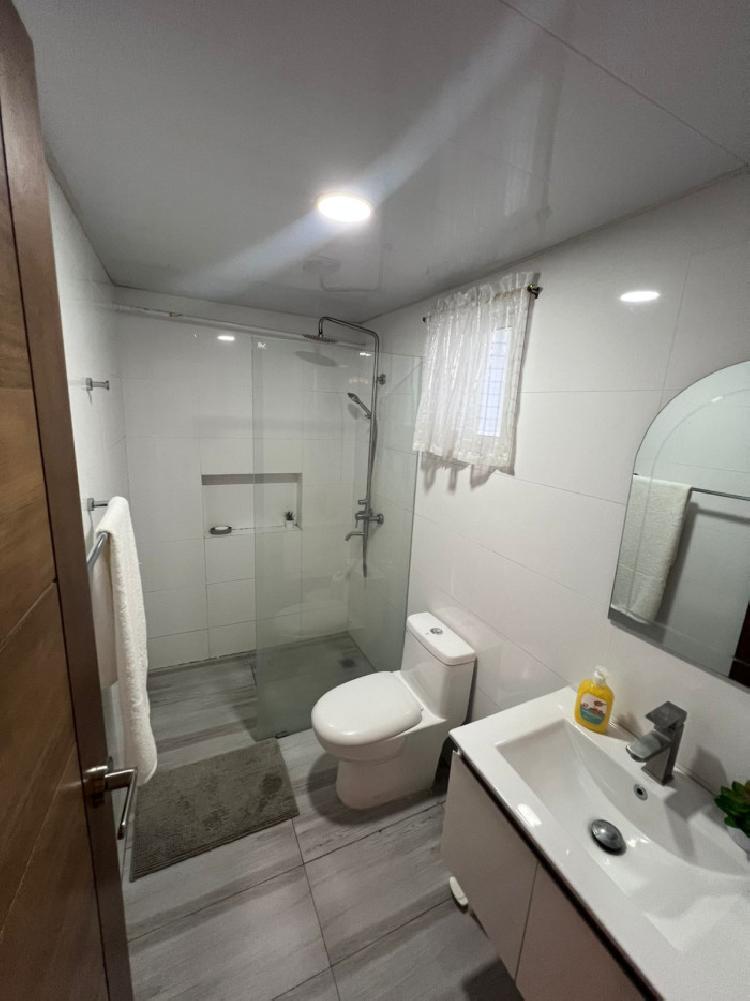 Venta de 1er nivel amueblado en Torre Real VI EL Retiro