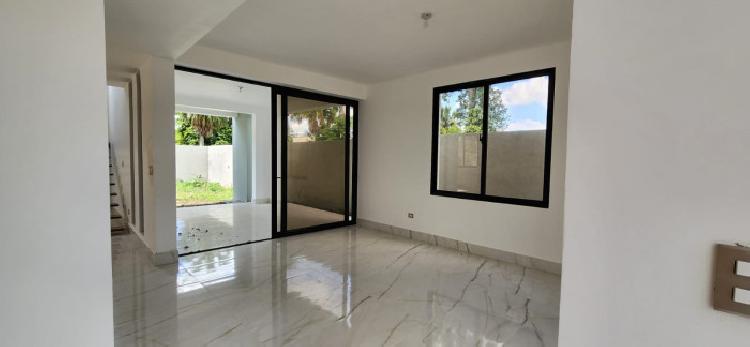 EN VENTA CASA MODERNA EN LAS CARMELITAS, SANTIAGO