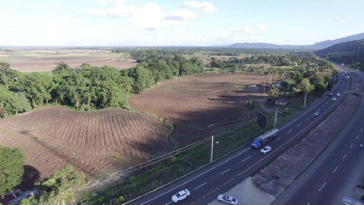 EN VENTA TERRENO  EN AUTOPISTA DUARTE ,  LA VEGA 