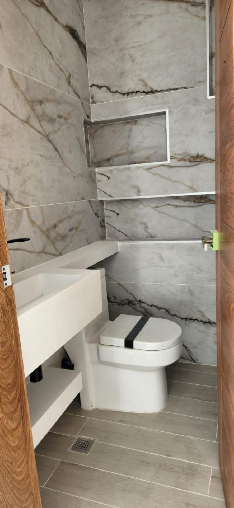 EN VENTA CASA MODERNA EN LAS CARMELITAS, SANTIAGO