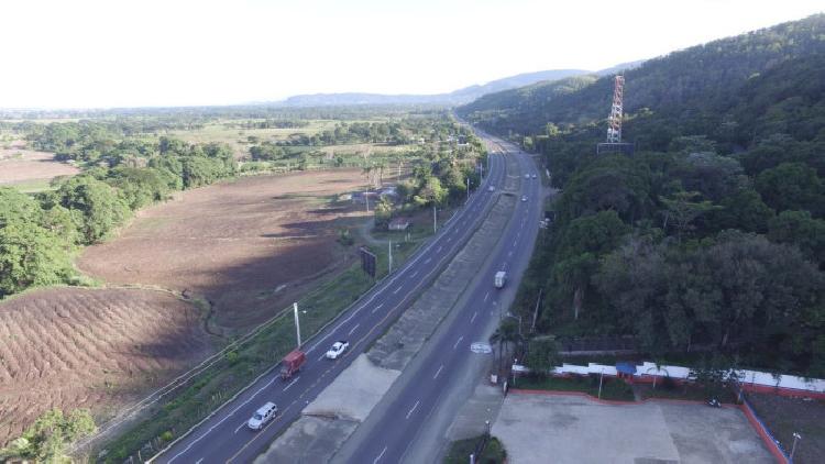 EN VENTA TERRENO  EN AUTOPISTA DUARTE ,  LA VEGA 