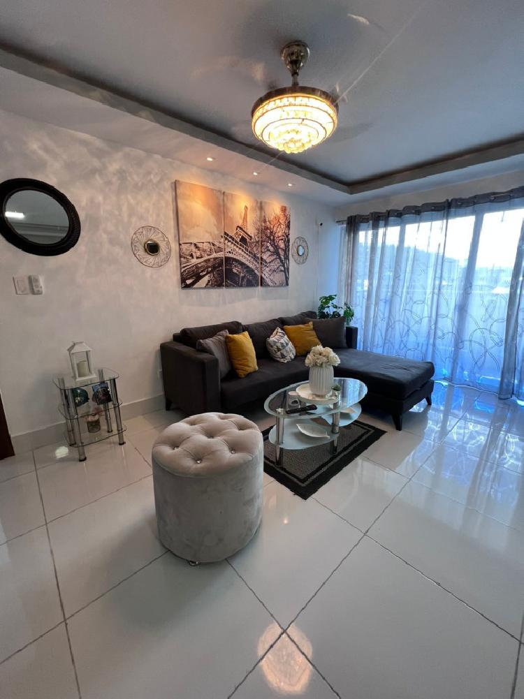 Venta de 1er nivel amueblado en Torre Real VI EL Retiro