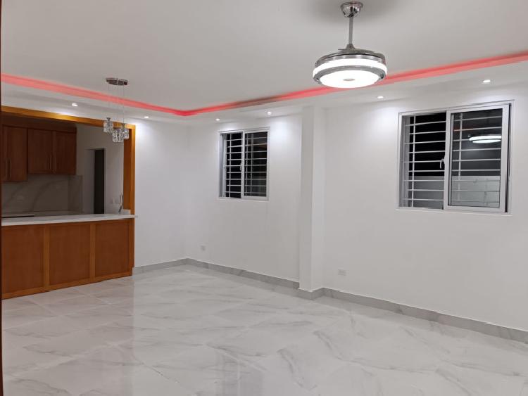 EN VENTA APARTAMENTO PENTHOUSE PROXIMO AEROPUERTO CIBAO
