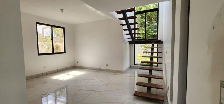 EN VENTA CASA MODERNA EN LAS CARMELITAS, SANTIAGO