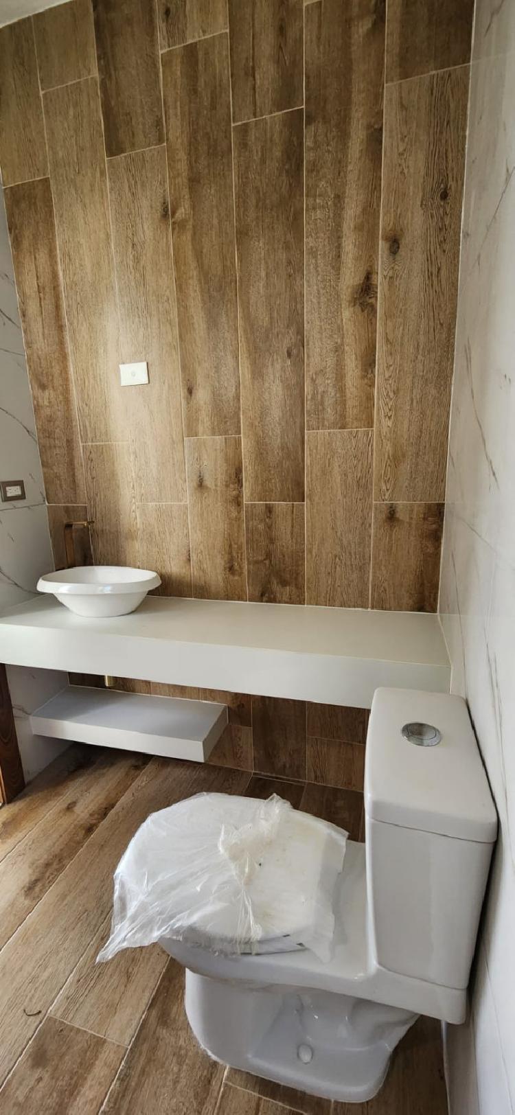EN VENTA CASA MODERNA EN LAS CARMELITAS, SANTIAGO