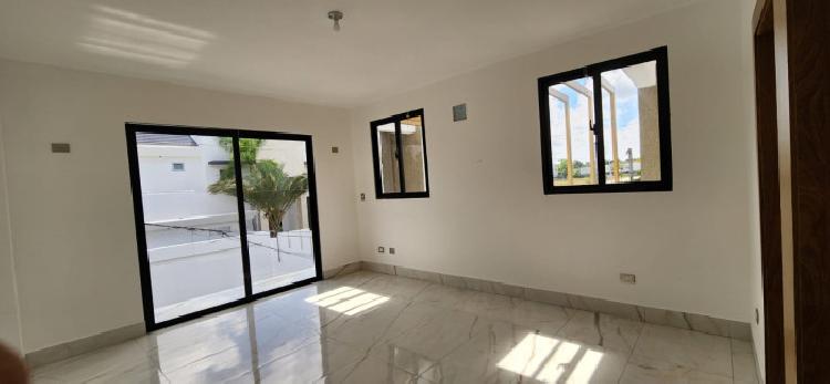 EN VENTA CASA MODERNA EN LAS CARMELITAS, SANTIAGO