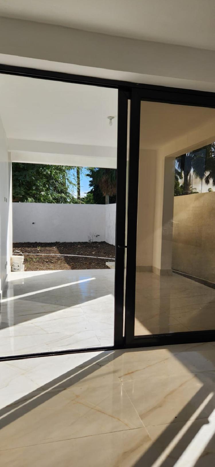 EN VENTA CASA MODERNA EN LAS CARMELITAS, SANTIAGO