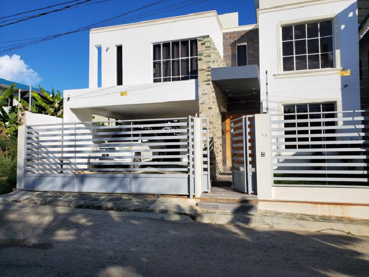 Venta de Casa moderna en Pontezuela Tamboril ,RD