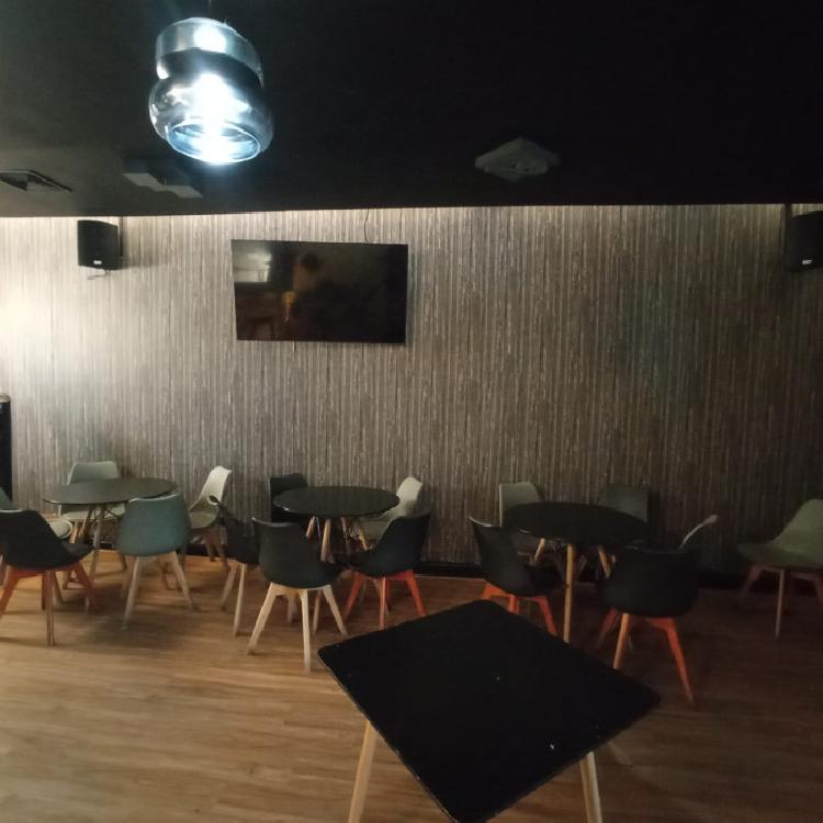 Punto Comercial en Venta, Bar Karaoke en Naco