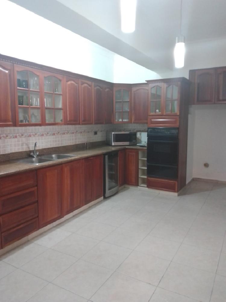 Apartamento en alquiler amueblado en Bella Vista