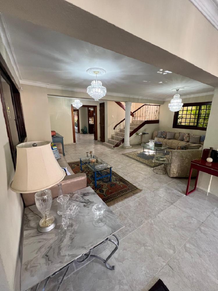 Casa Amueblada en Alquiler en Altos de Arroyo Hondo III