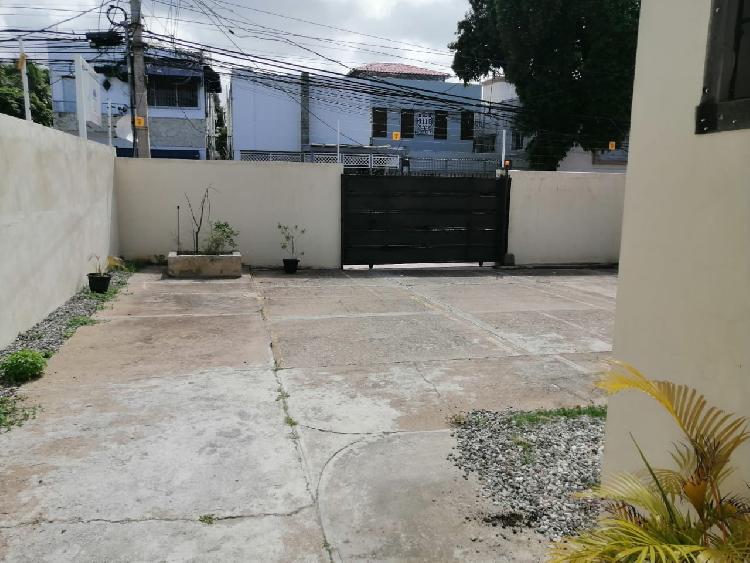 Terreno en venta en Gazcue de 598 metros