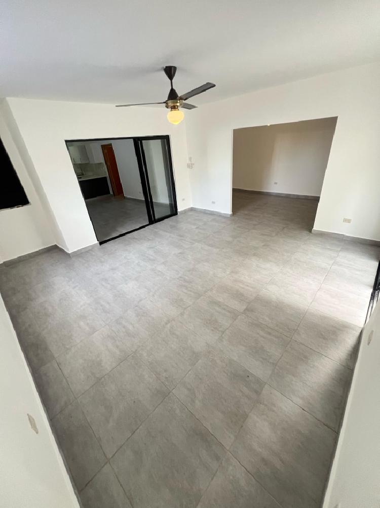 Apartamento de 1 habitacion en Bella vista con terraza